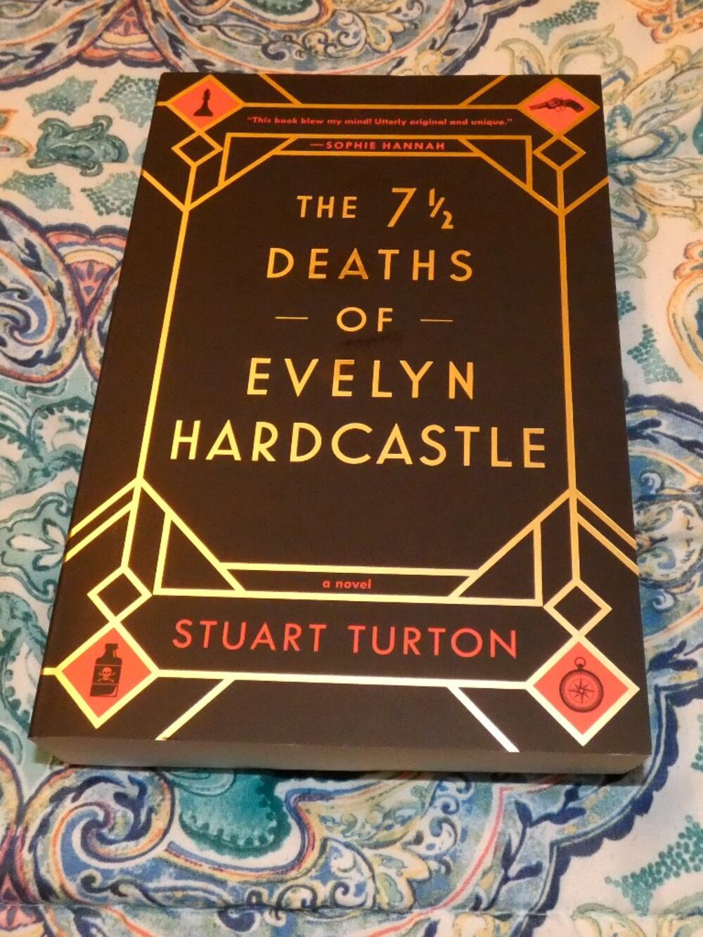 The 7 1/2 Deaths of Evelyn Hardcastle by Stuart Turton